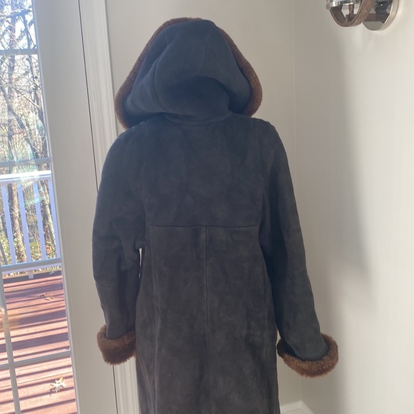 Maxi faux shearling suede winter coat dark academia hooded quiet luxury black - Picture 9 of 11